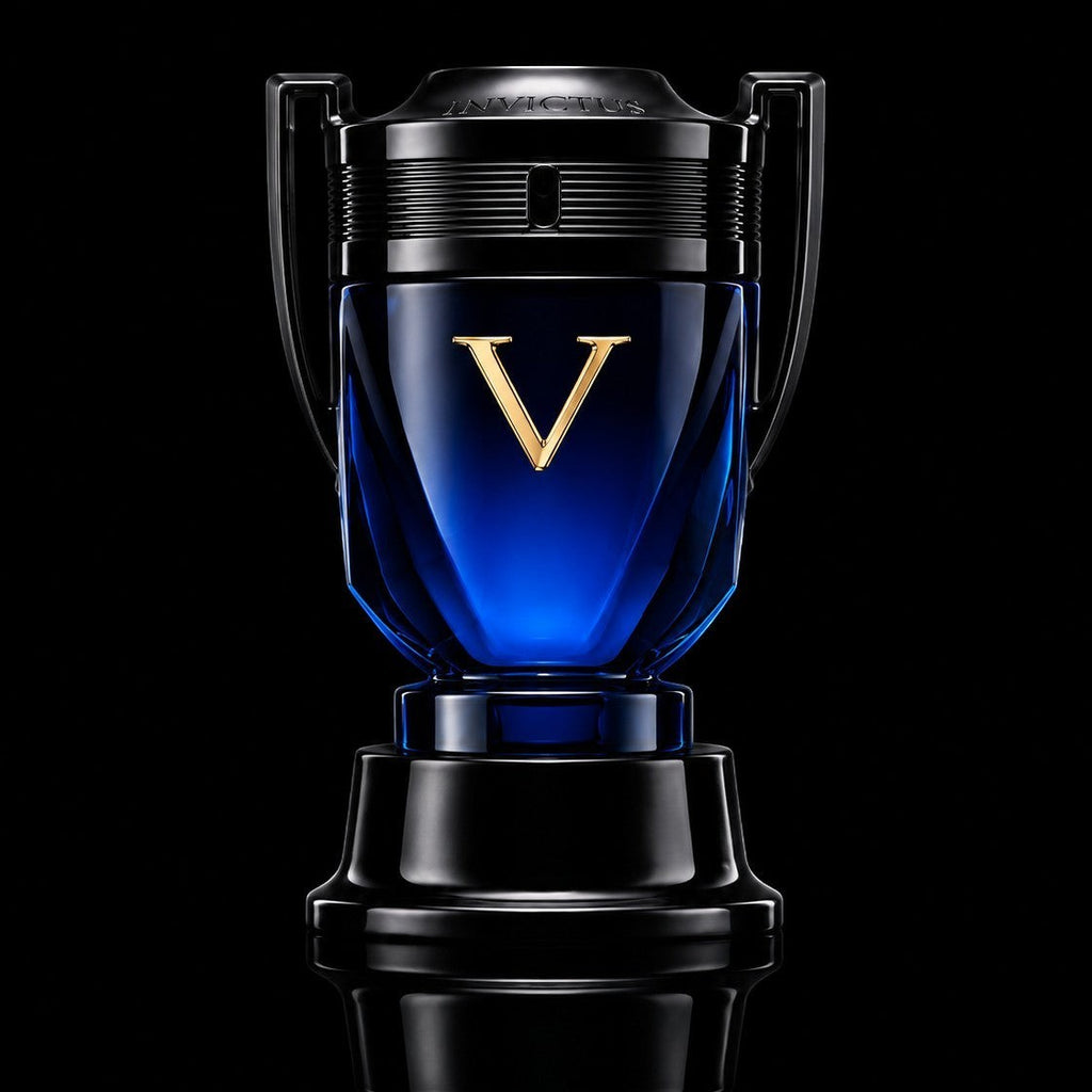 Invictus Victory Elixir de Rabanne es un perfume intenso, dulce y amaderado. Destaca por su alta duración y estela pesada, ideal para la noche y climas fríos.